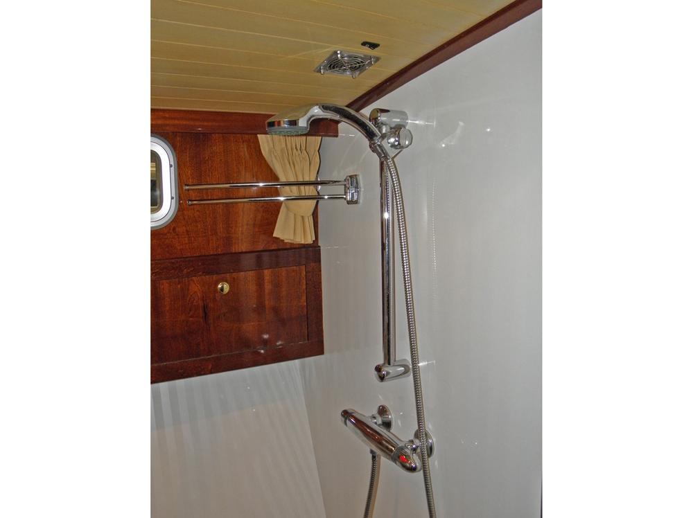 Fore ship, Accommodation